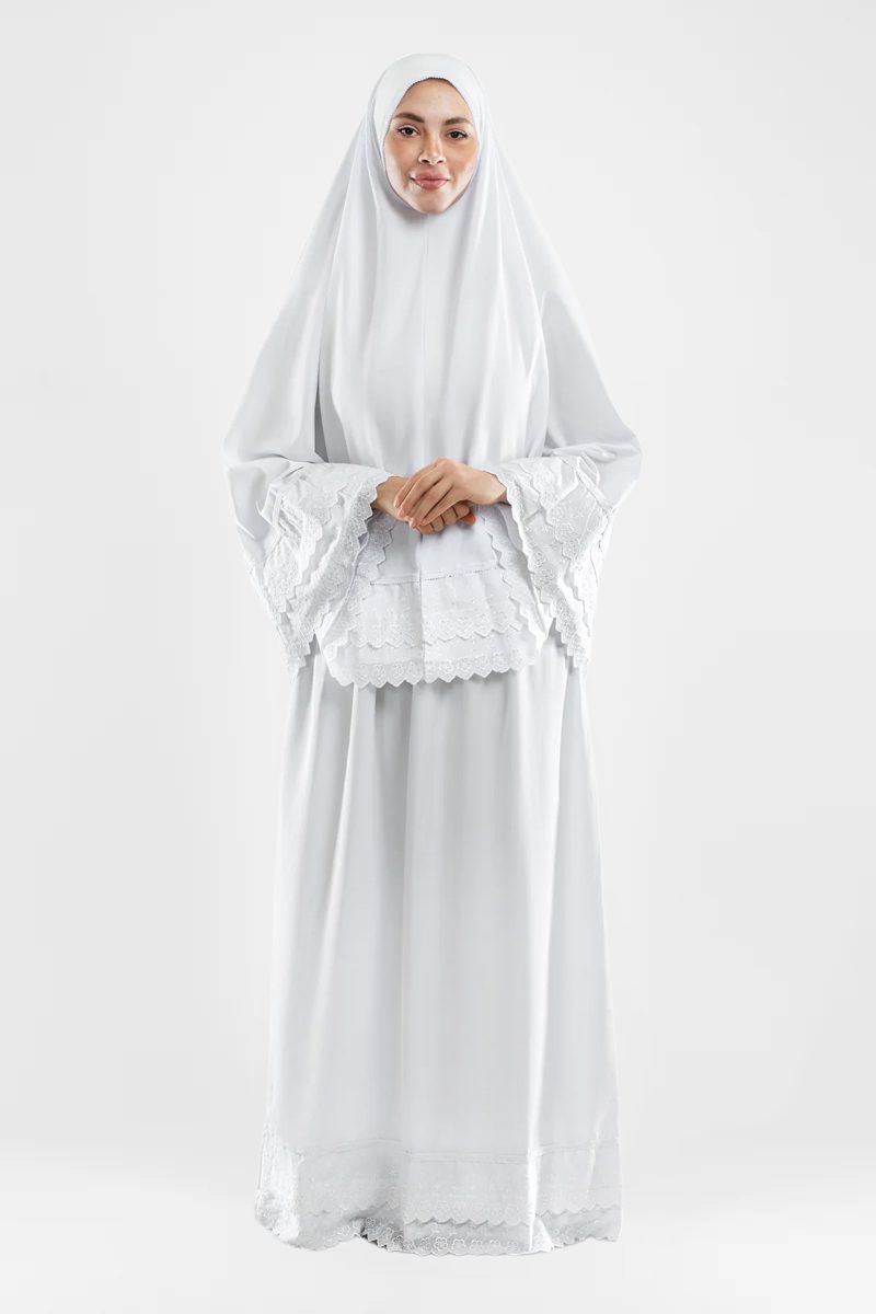 White Dantelle Prayer Wear - Image 2