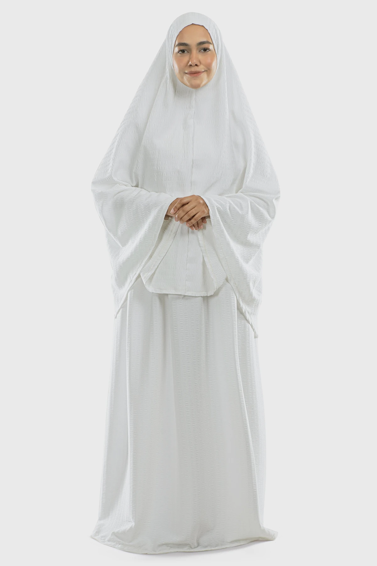 Minimal Islamic Prayer Wear