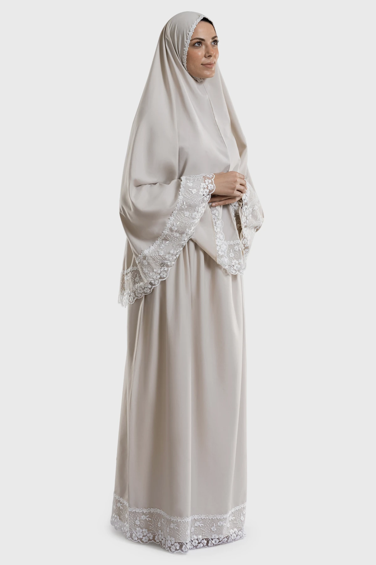 Ivory Elite Islamic Prayer Wear - Image 2