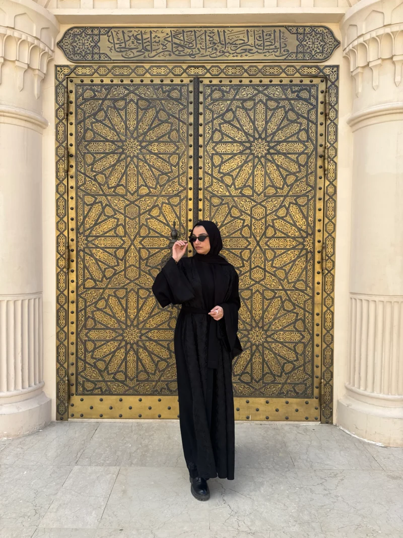 Alternative view of Jakar kaftan Abaya