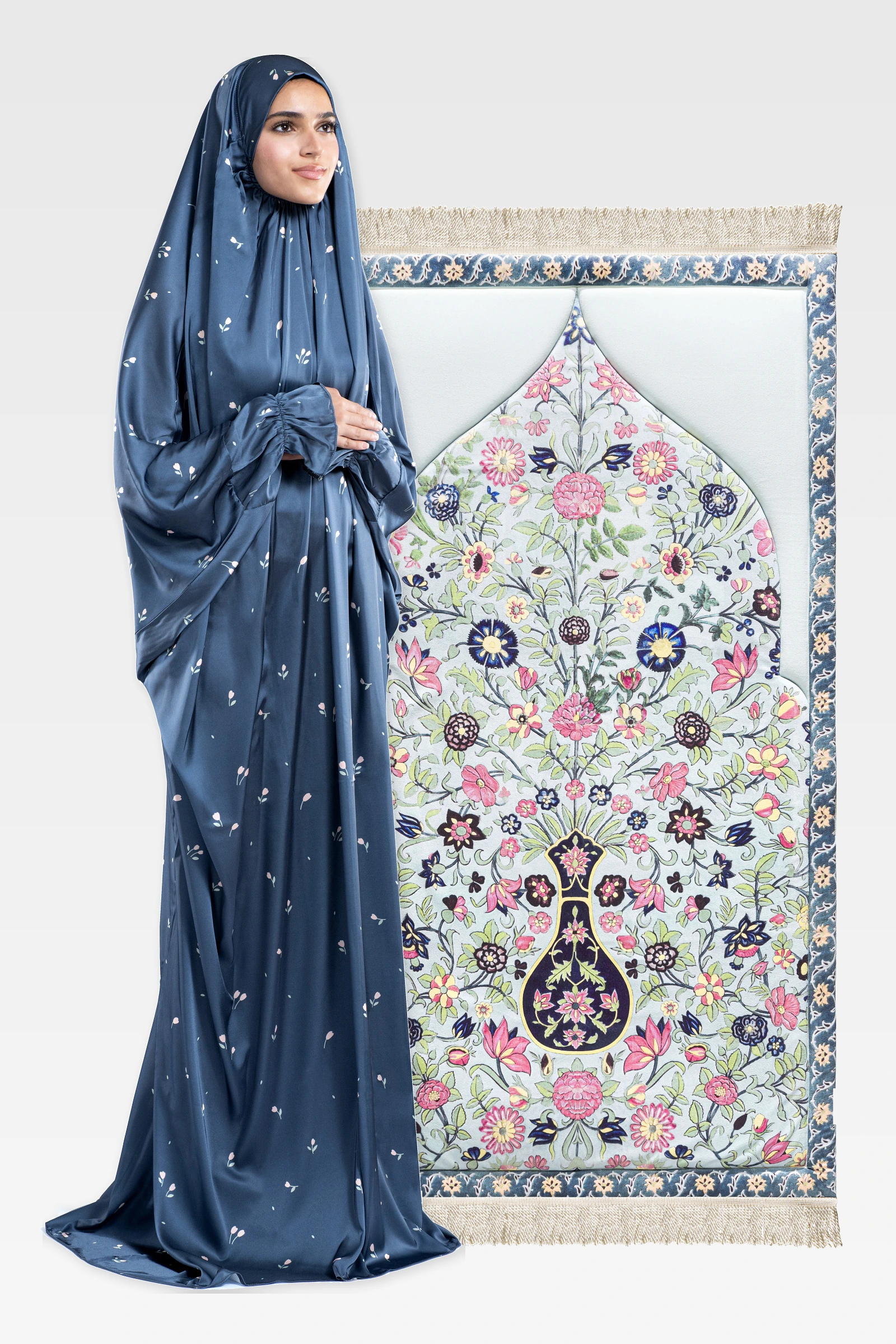Al-Hidayah Prayer Set - View 1 | Arcadia Qatar