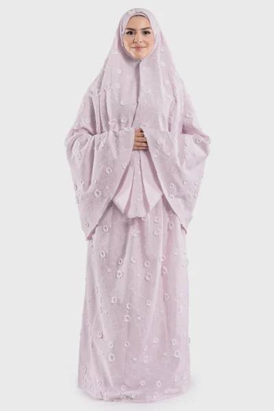Soft Pink Fleur De Rêve Prayer Wear | ثوب صلاة مطرّز